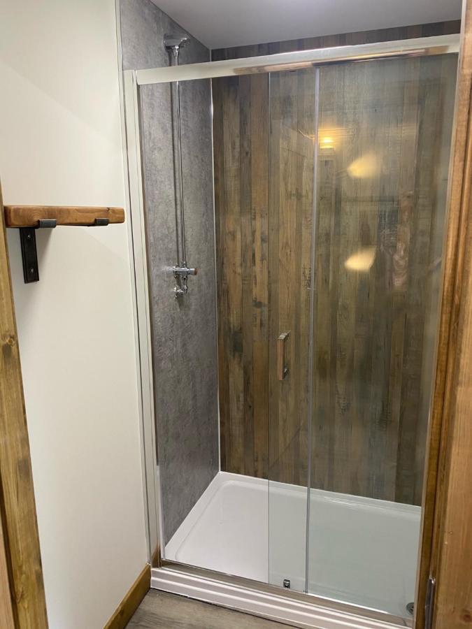Ben Nevis Inn Rooms ฟอร์ตวิลเลียม ภายนอก รูปภาพ