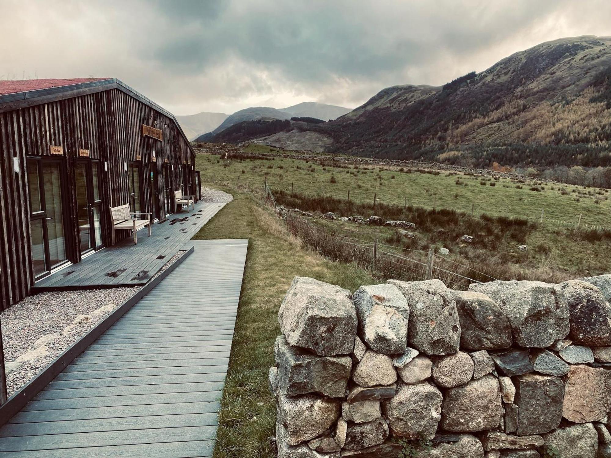 Ben Nevis Inn Rooms ฟอร์ตวิลเลียม ภายนอก รูปภาพ