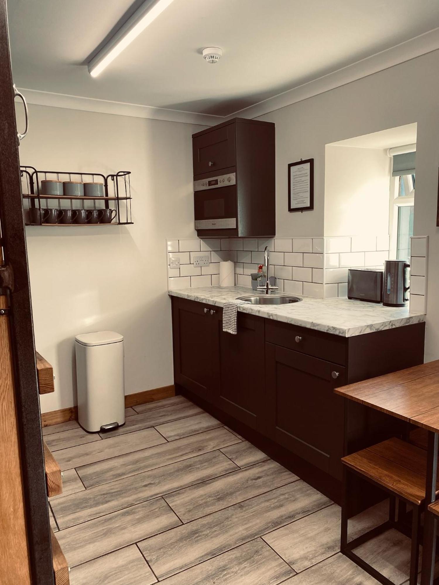 Ben Nevis Inn Rooms ฟอร์ตวิลเลียม ภายนอก รูปภาพ